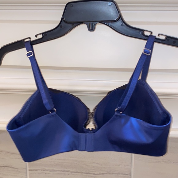 Victoria’s Secret - Picture 2 of 6